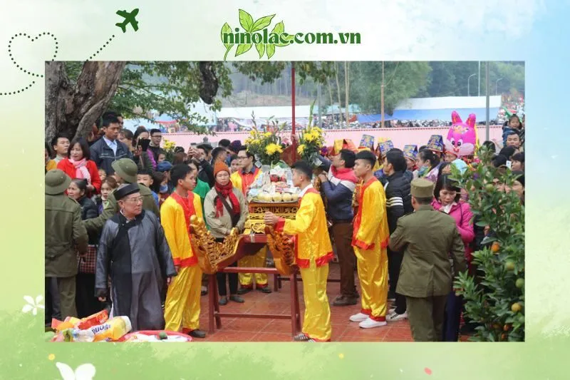 Hướng dẫn du lịch đến Lễ hội Cầu Muối